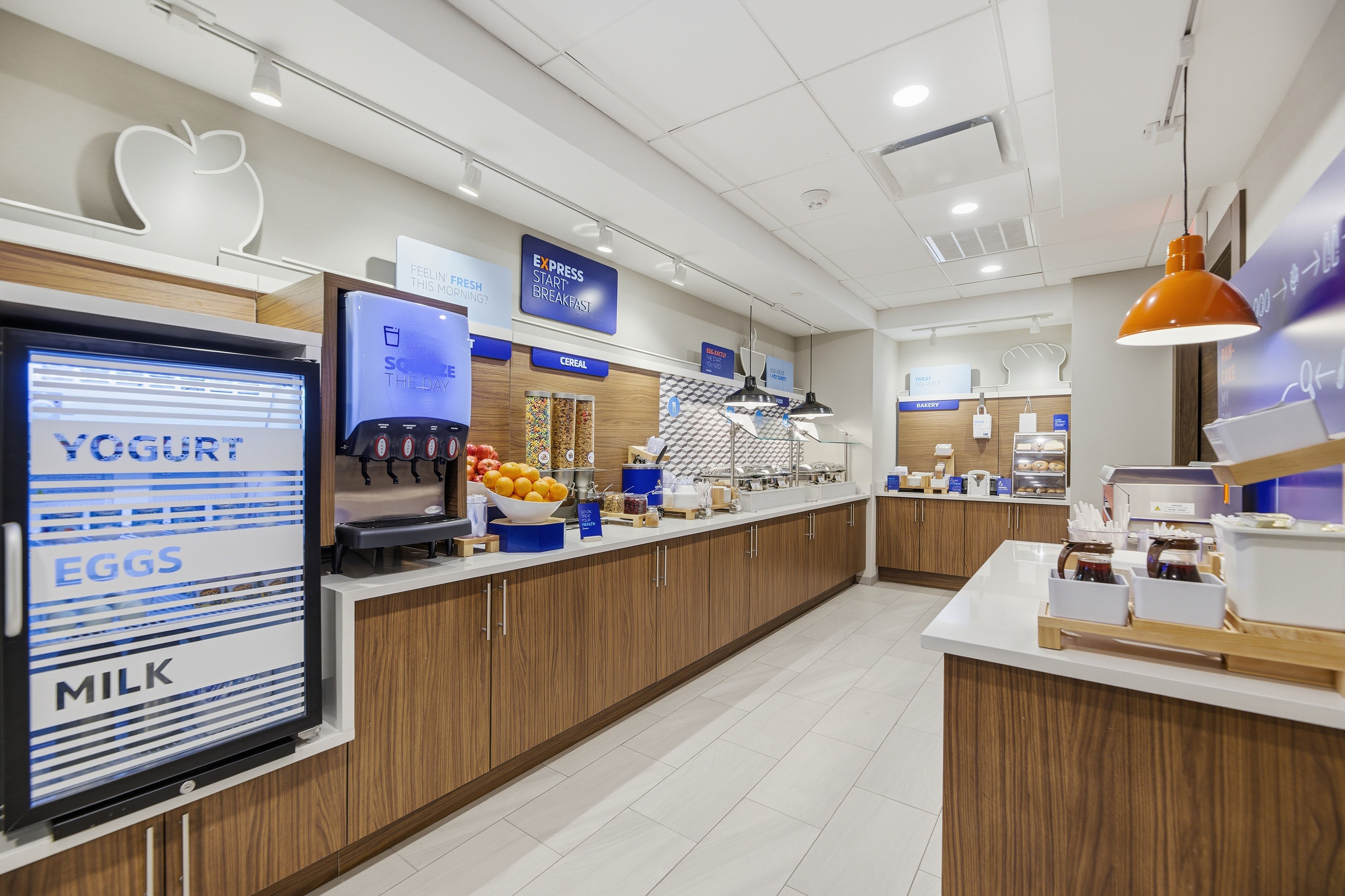 Holiday Inn Express & Suites Raleigh West - Lenovo Center 11/102