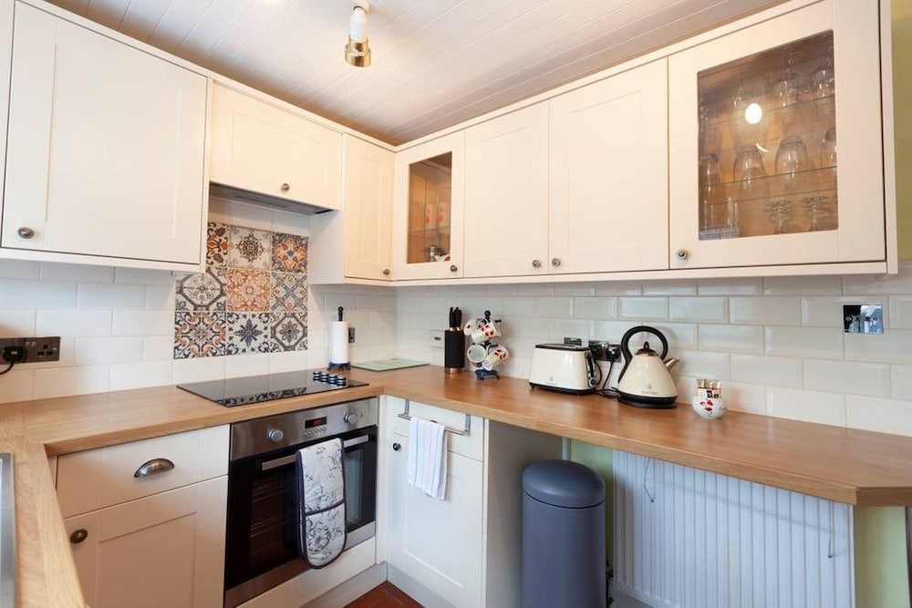 Ceilidh Cottage 37/48