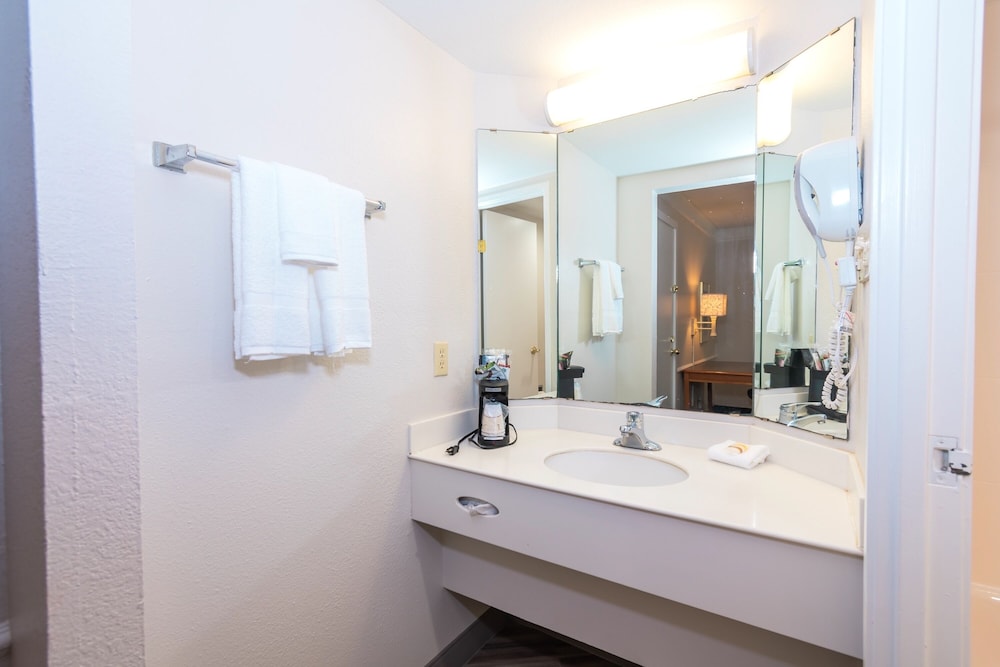 La Quinta Inn Clute Lake Jackson 17/36