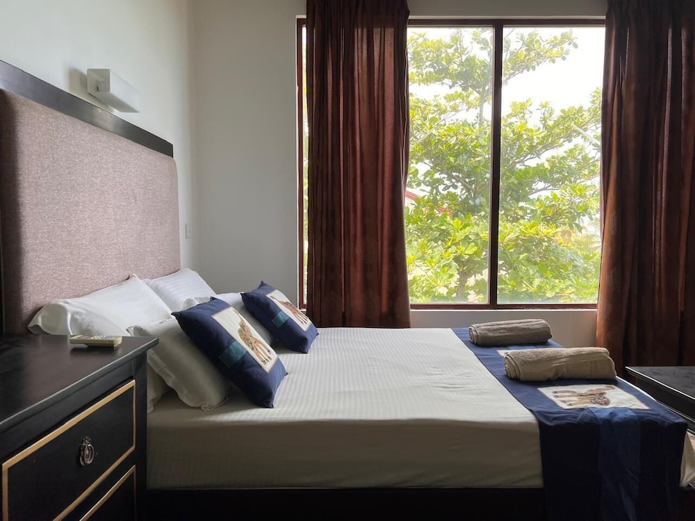 Mothers Place Nimala 10/50
