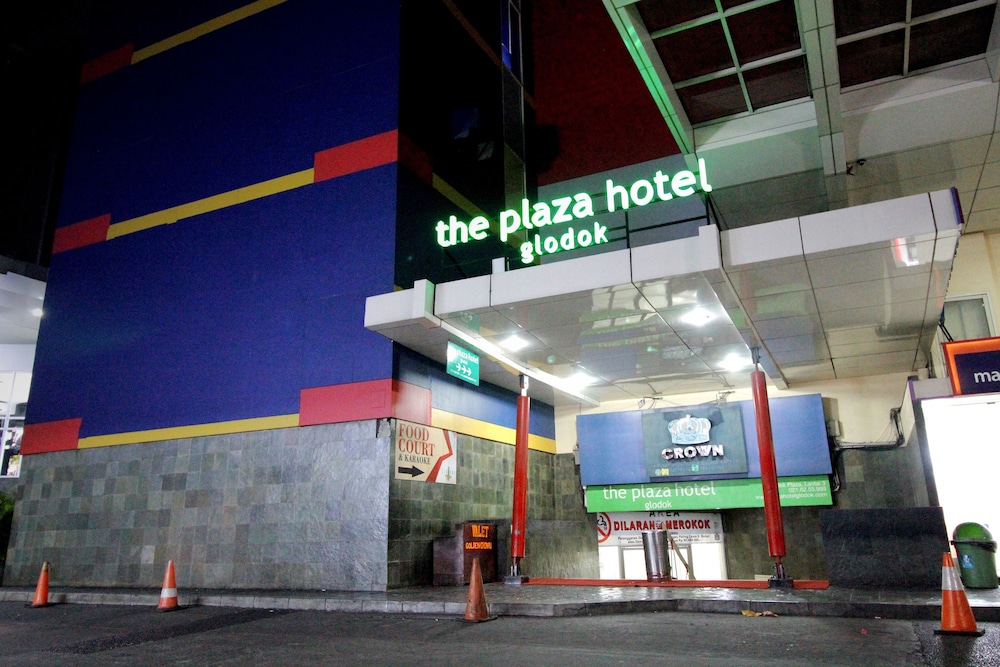 The Plaza Hotel Glodok 2/47