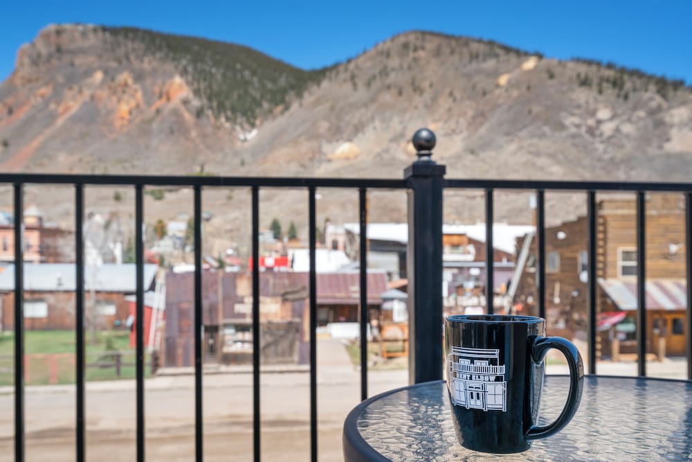 The Bent Elbow Hotel and Restaurant 36/40