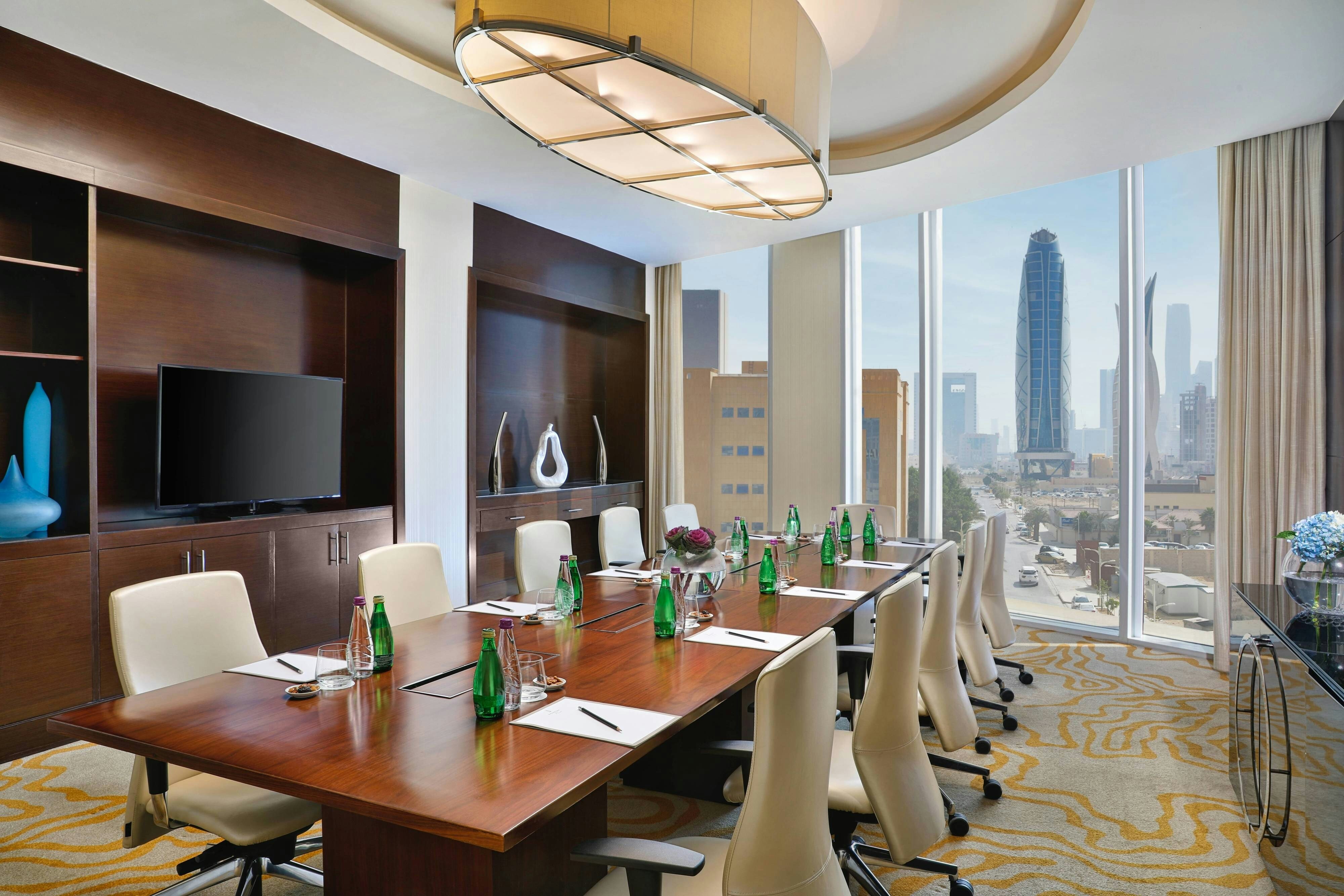 فندق برج رافال(JW Marriott Hotel Riyadh) 34/39