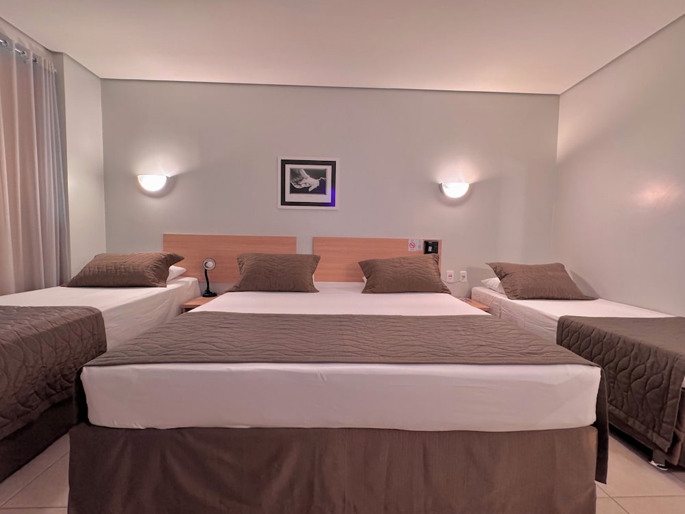 Igaras hotel 10/48