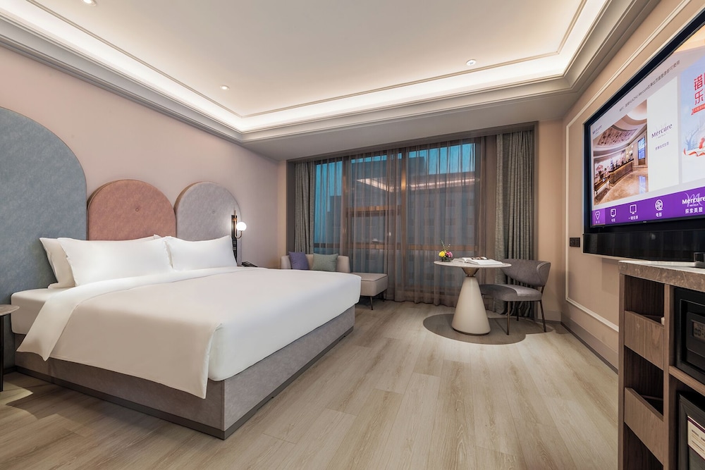 Mercure Ningbo Yinzhou 14/45