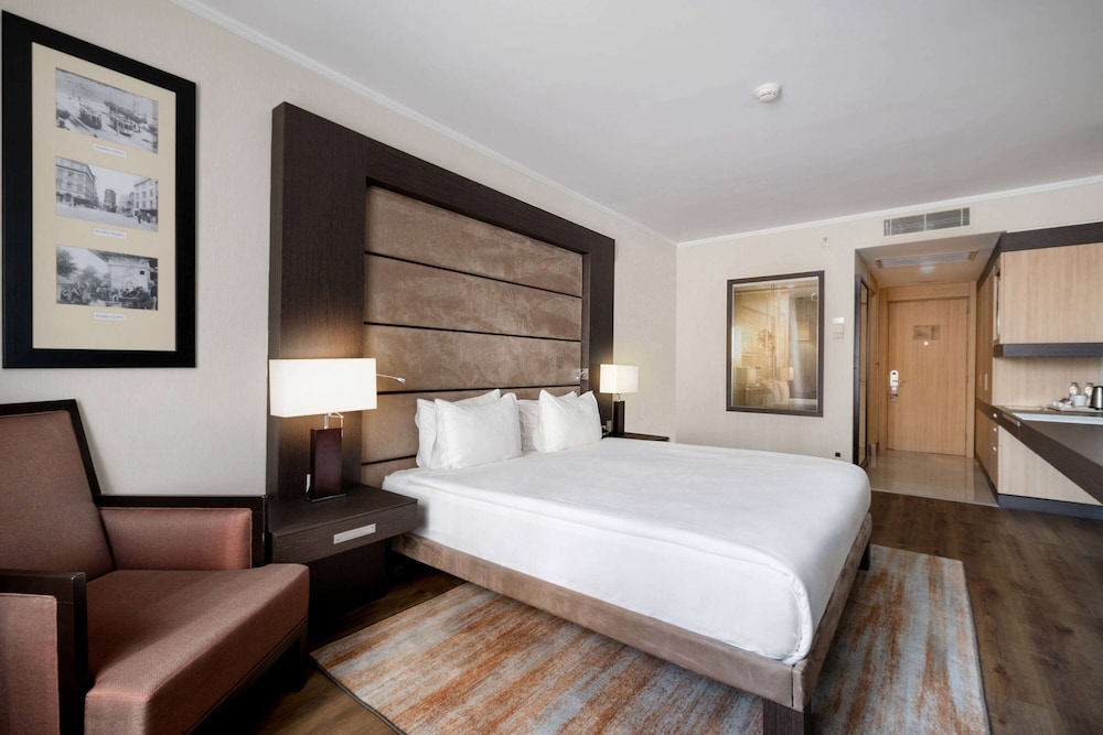 Superior, King Bed