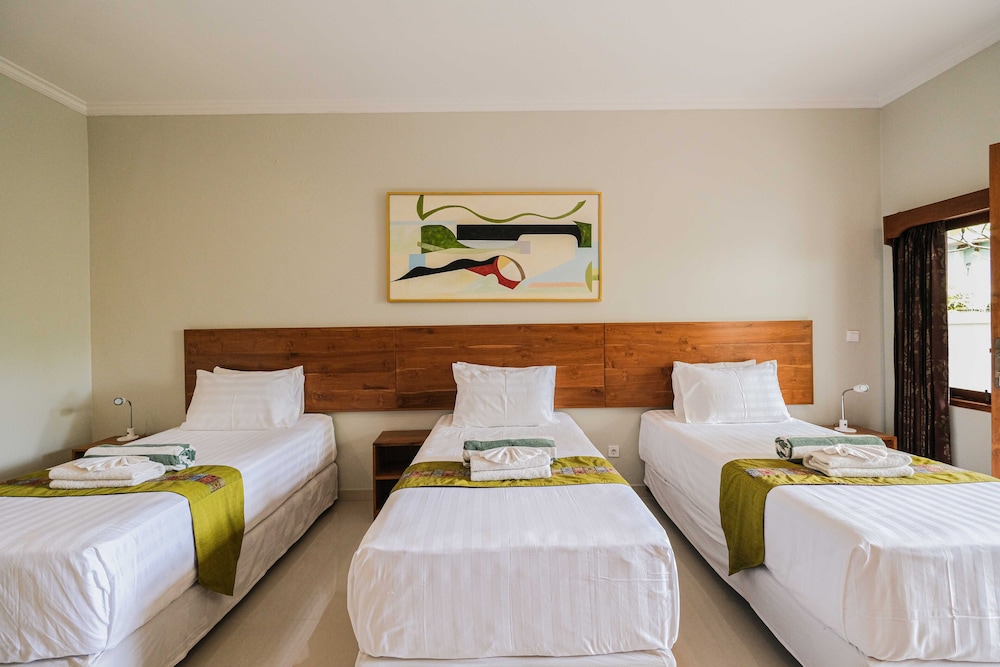 POINCIANA RESORT 18/75