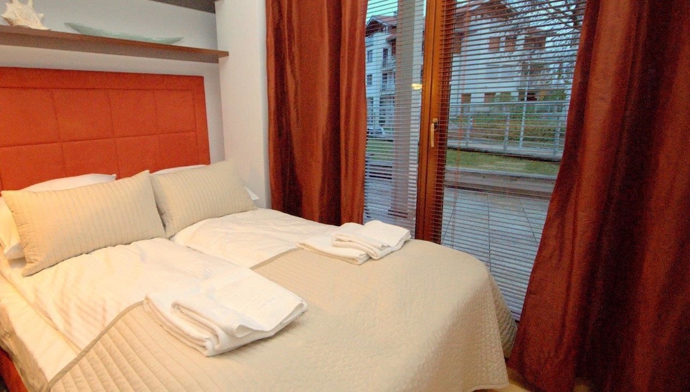 IRS ROYAL APARTMENTS - IRS Neptun Park 10/50
