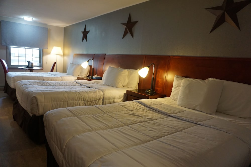 Harvest Drive Family Inn 30/68