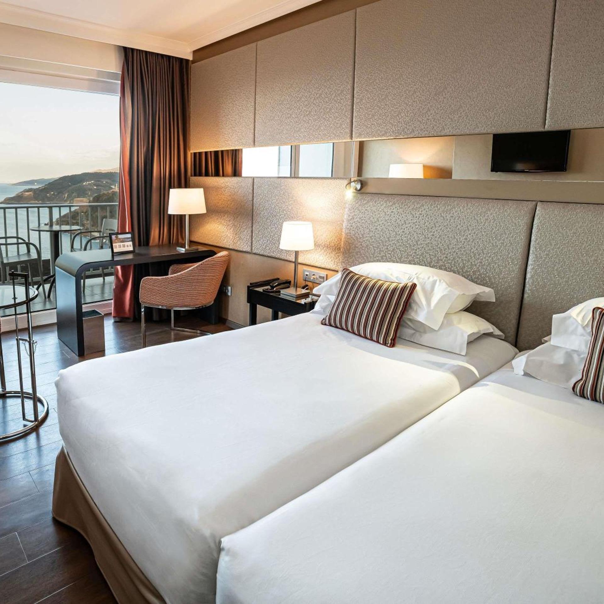 غرفة بريفيليج بسرير مزدوج أو سريرين منفصلين بإطلالة على البحر بشرفة، Mercure San Sebastian Monte Igueldo 4/10