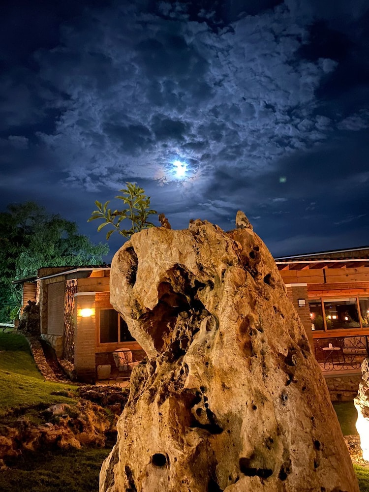 Hotel Matea Inn 36/39
