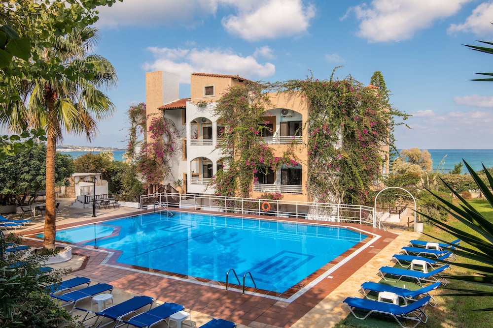 Iliostasi Beach Apartments in HERSONISSOS