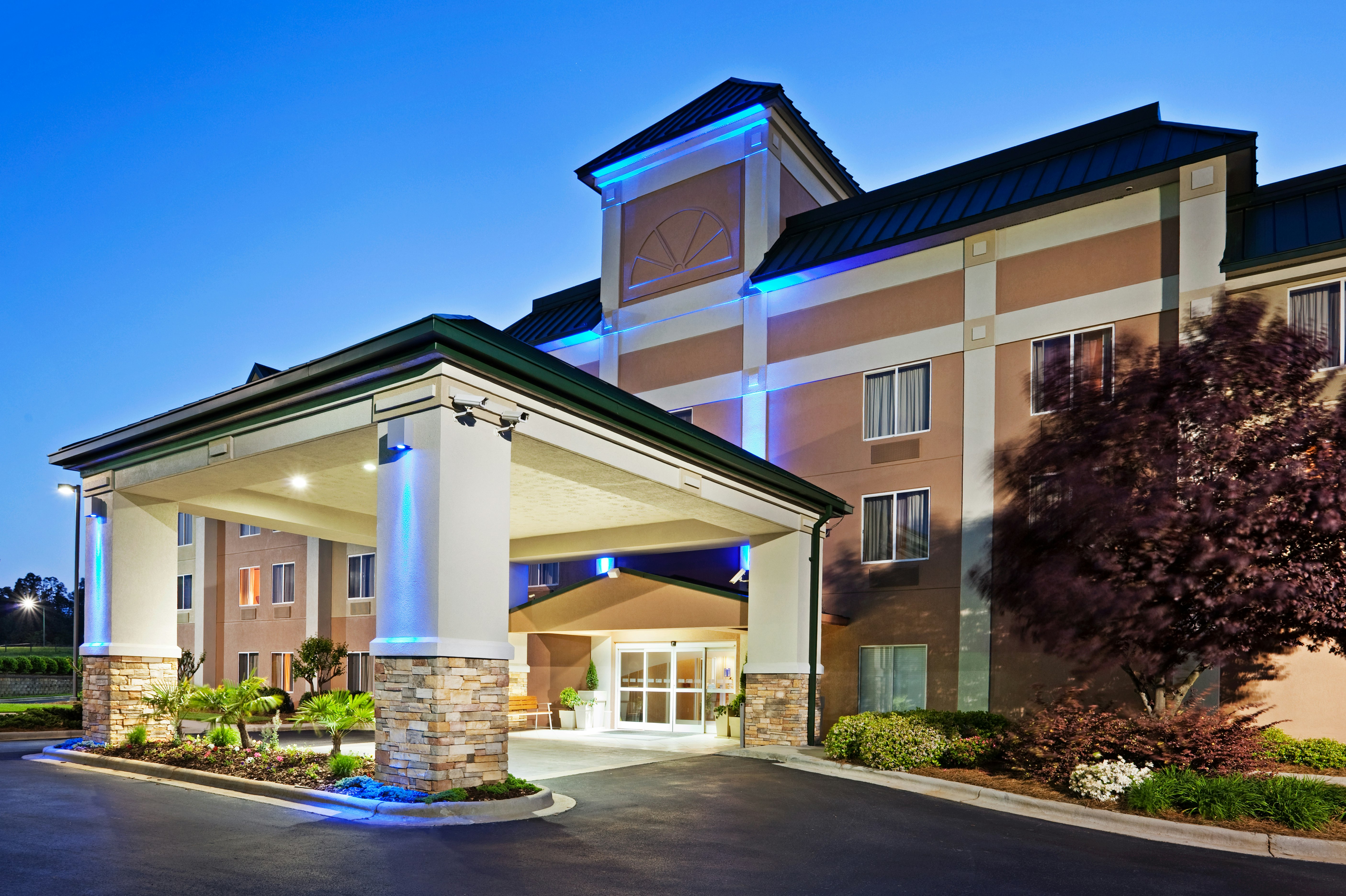 Holiday Inn Express & Suites Kings Mountain - Shelby Area 2/73