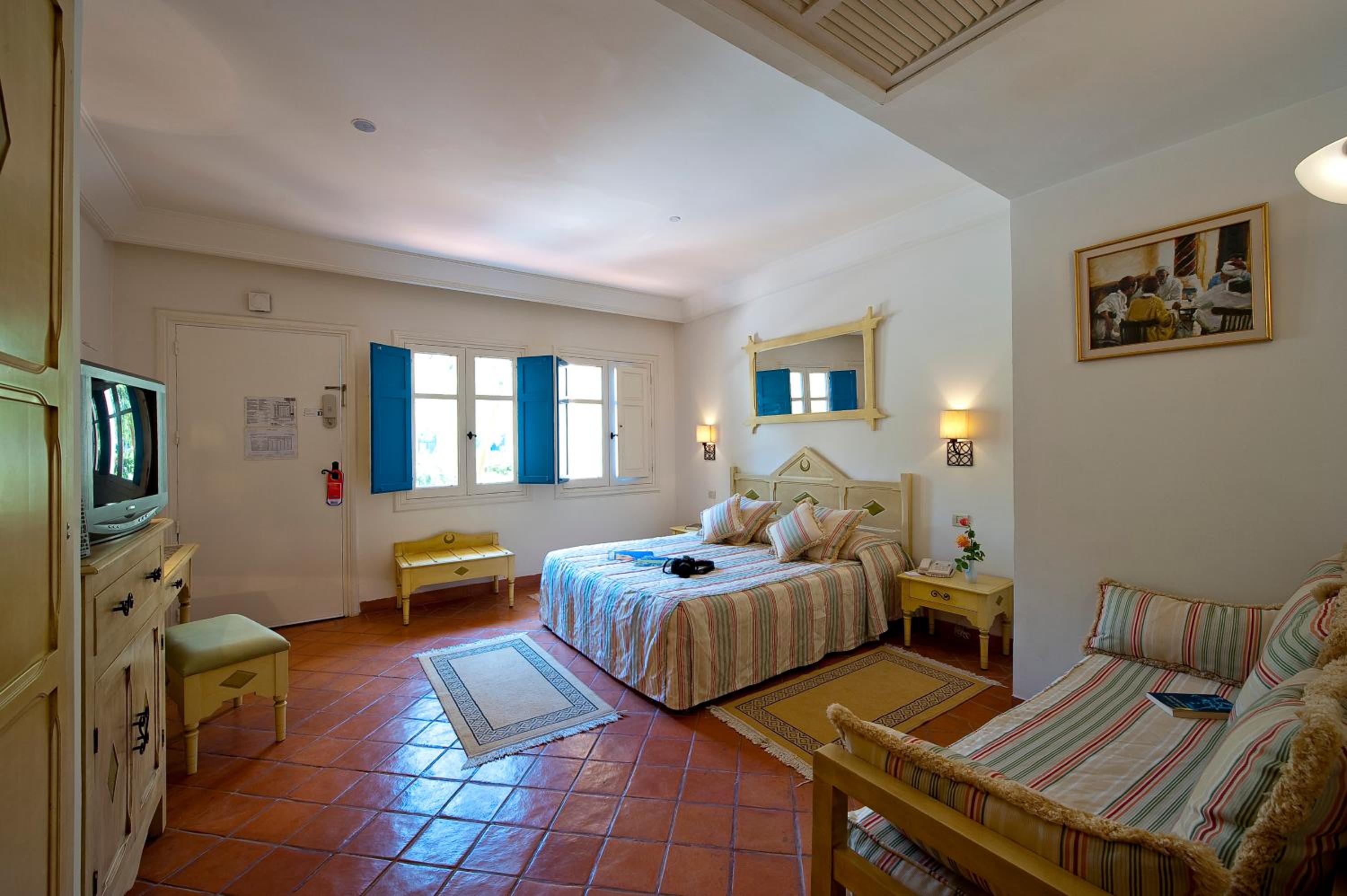 Room, Double or Twin Bed