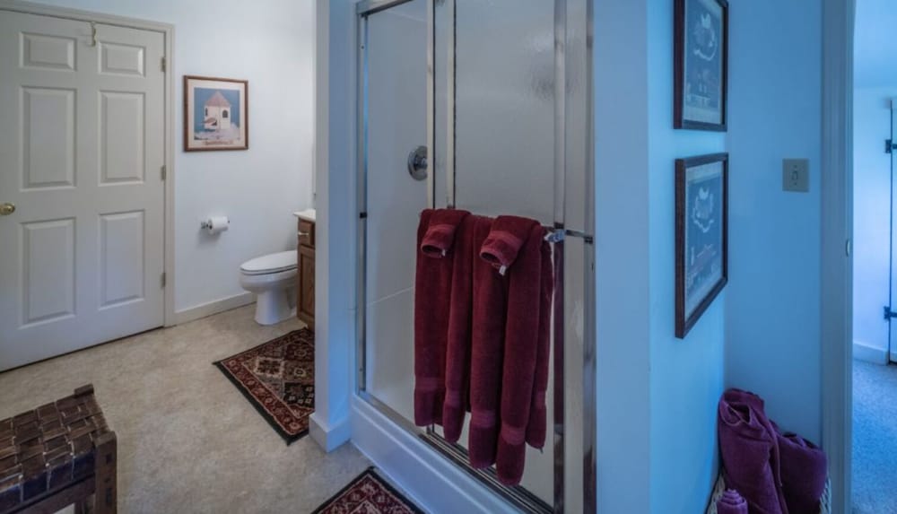 Stone Haus Bed & Breakfast 17/20