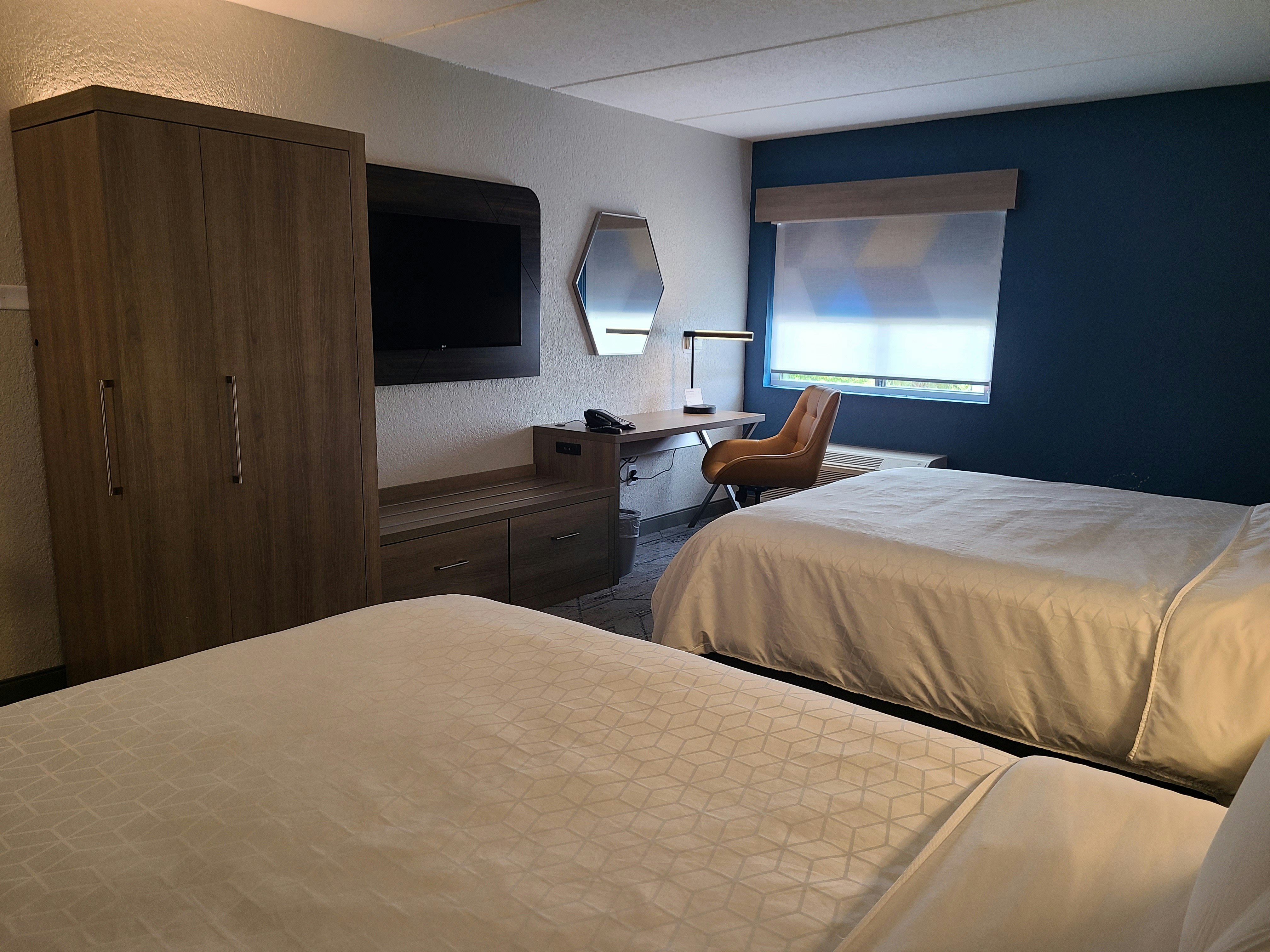 Holiday Inn Express Hotel Suites Ft Lauderdale N Exec Airport 19/76
