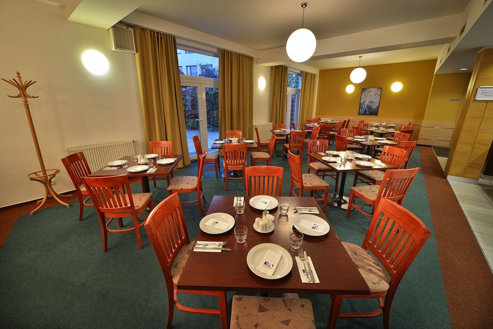 Ea Hotel Populus 33/53
