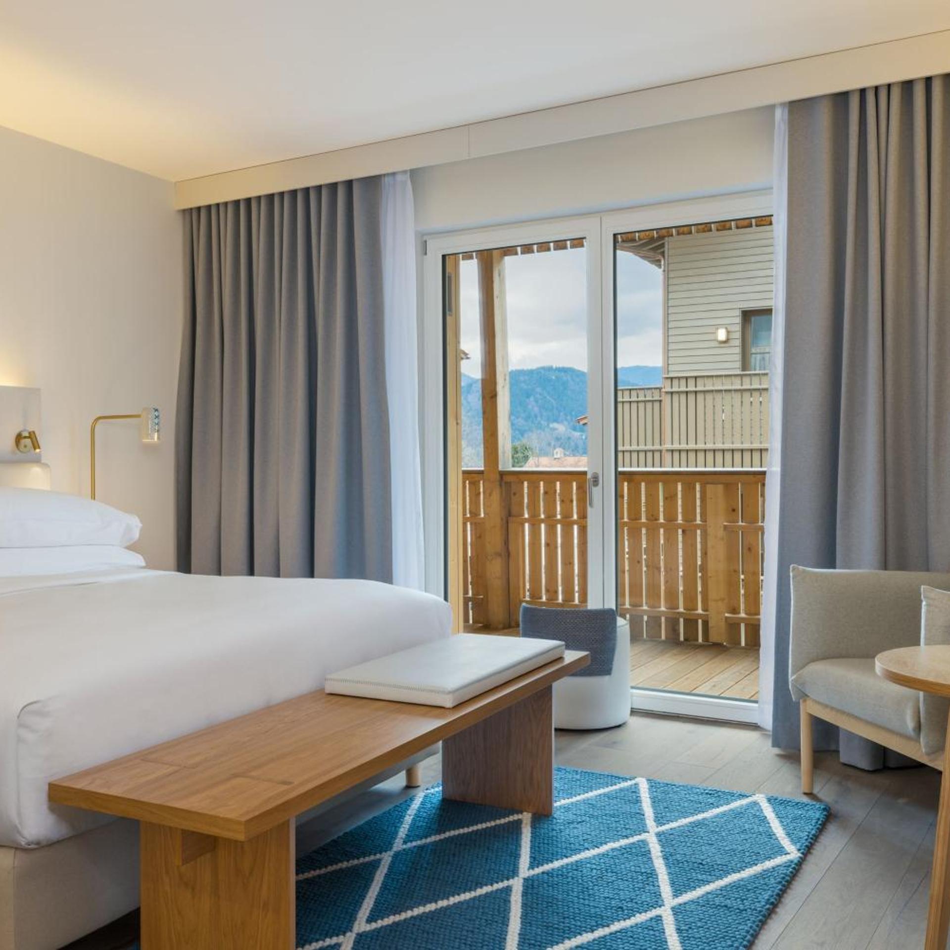 King Bed, Balcony