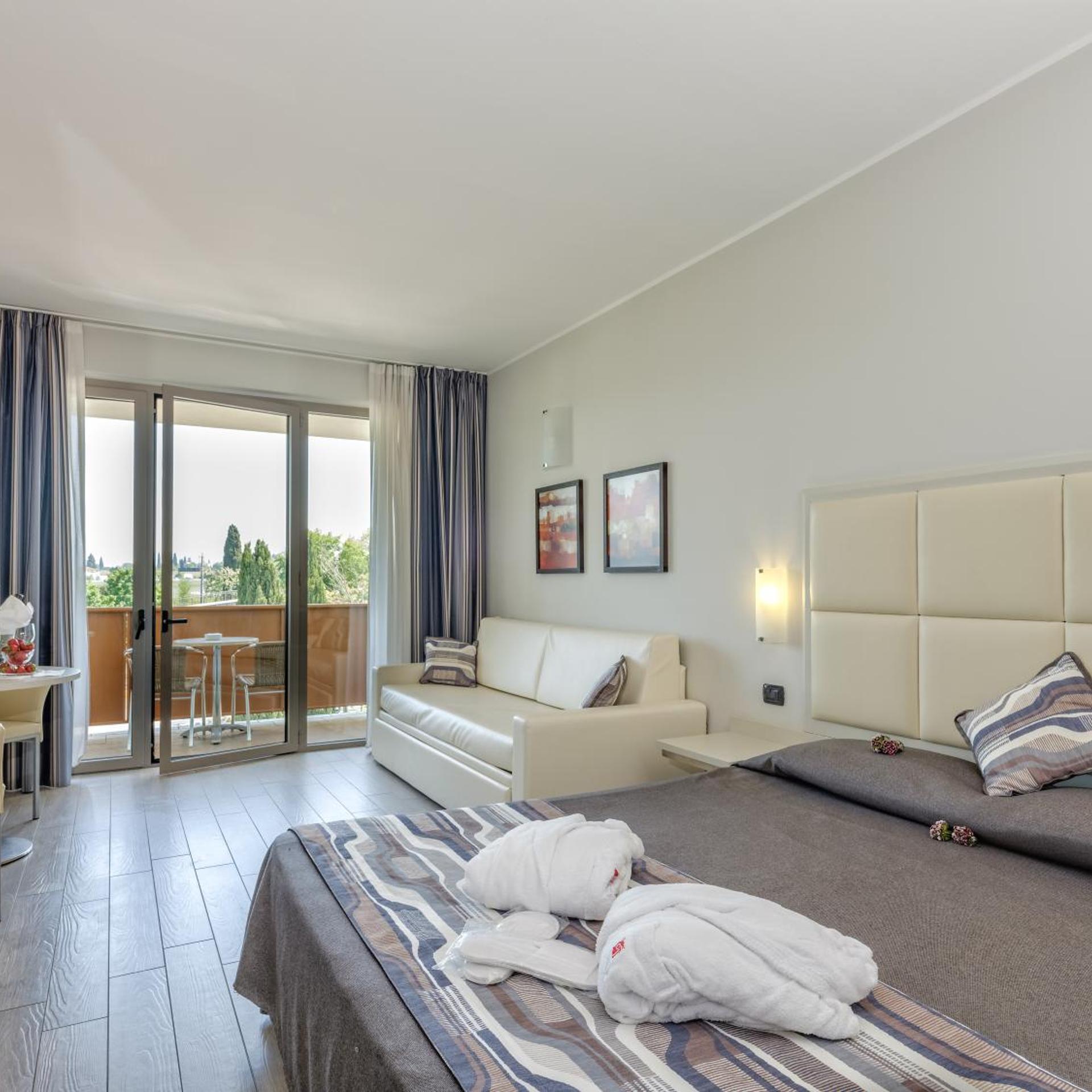 Room, Double or Twin Bed, Balcony or Terrace