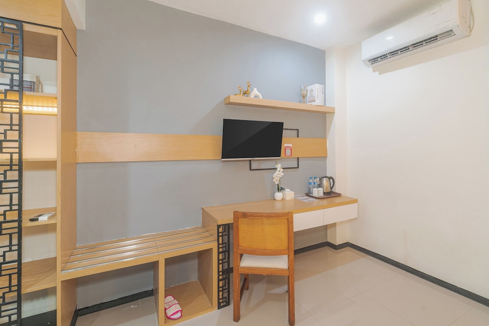 Best Hotel Kedungsari 34/42