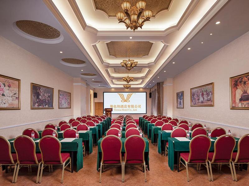 Vienna International Hotel Shenzhen Longhua Center 31/34