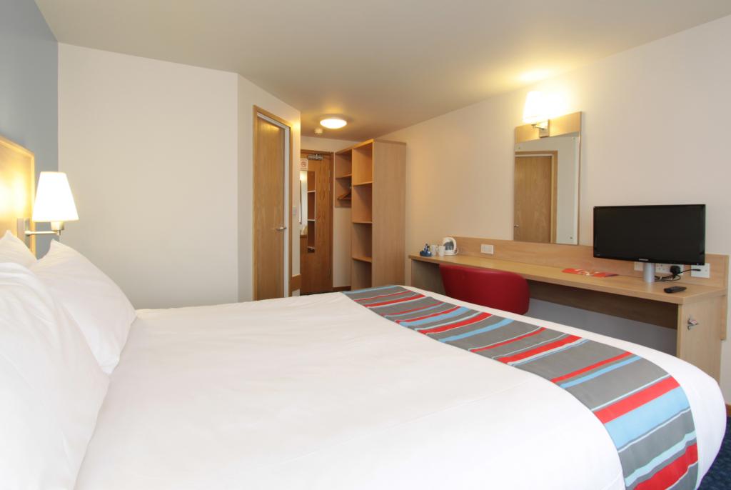 Travelodge Kettering 14/23