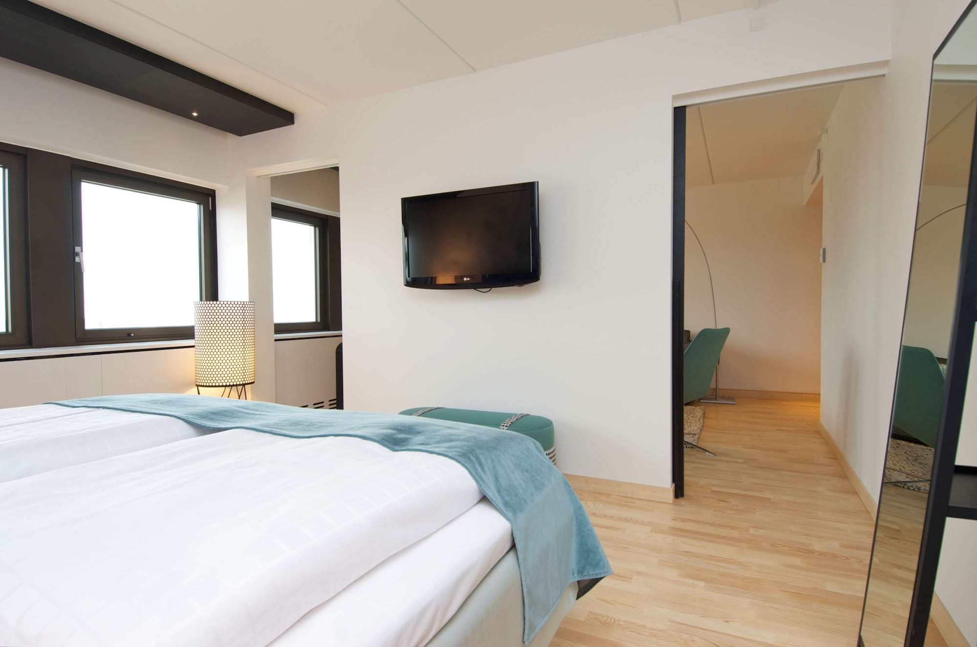 JUNIOR SUITE