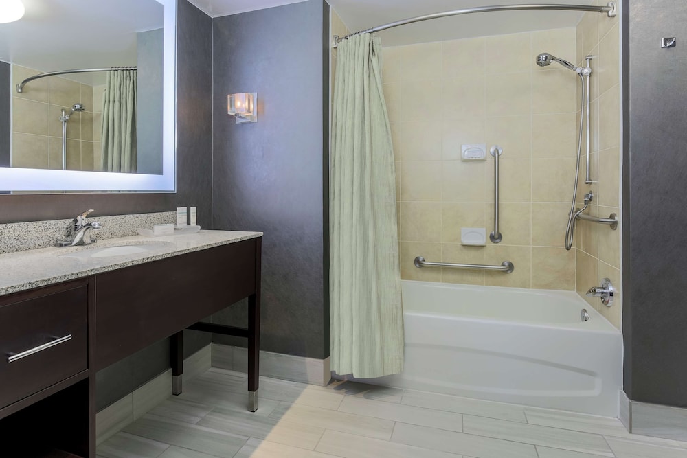 Homewood Suites by Hilton Long Island Melville 21/49