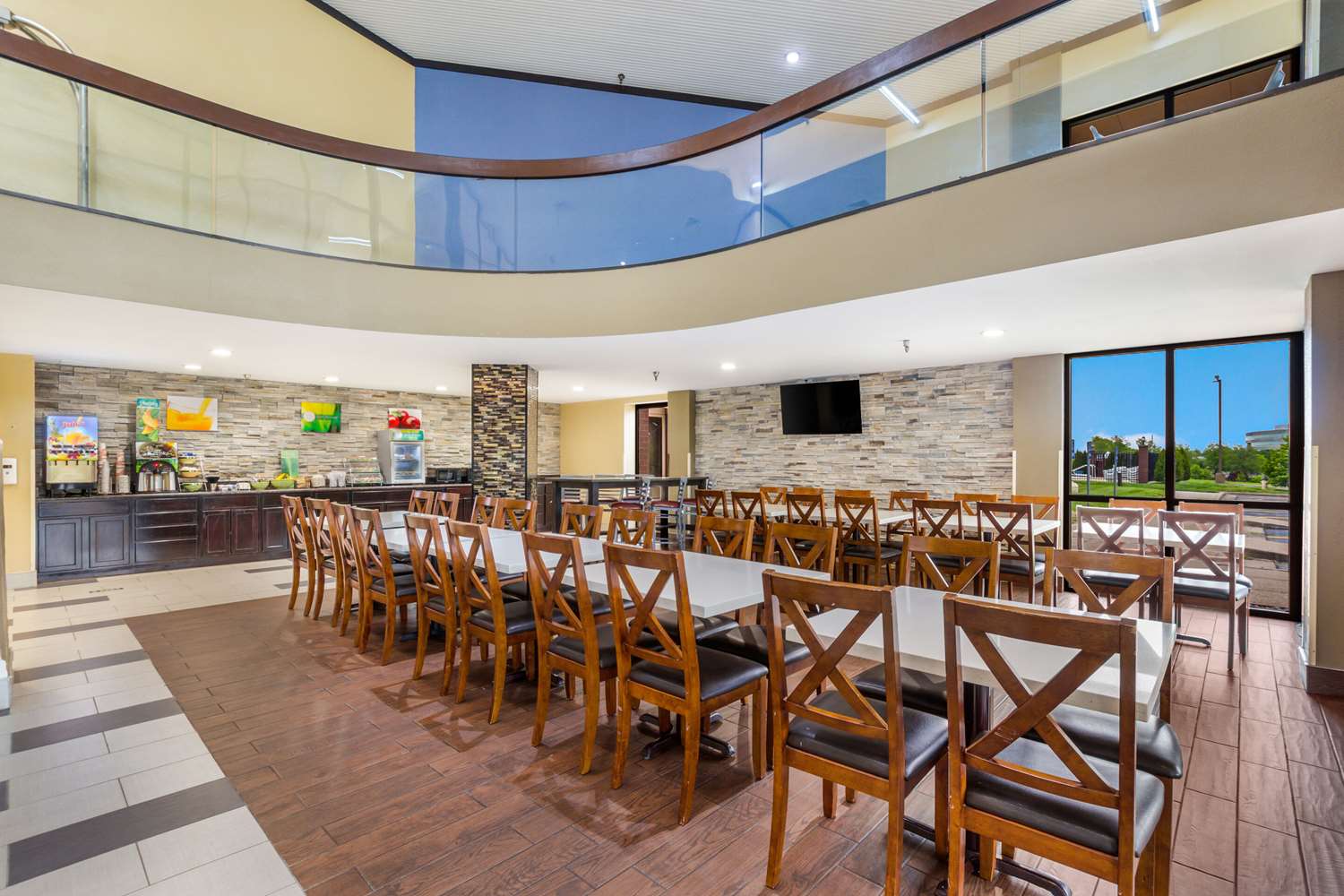 Quality Inn and Suites Florence Cincinnati South 32/48