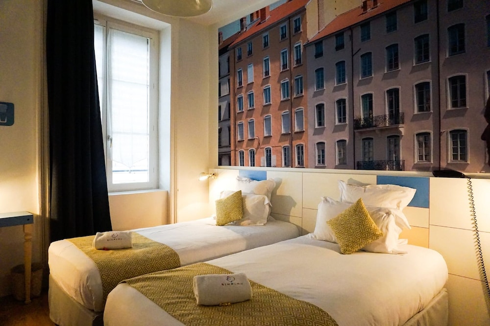 HOTEL DU SIMPLON 25/50