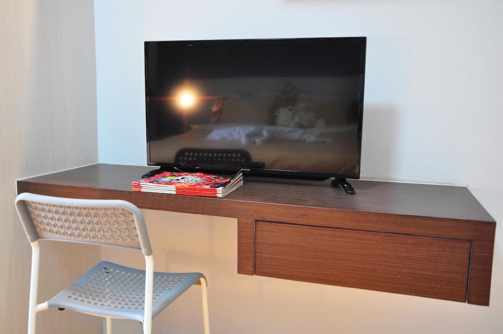 C Room Airport 22/27