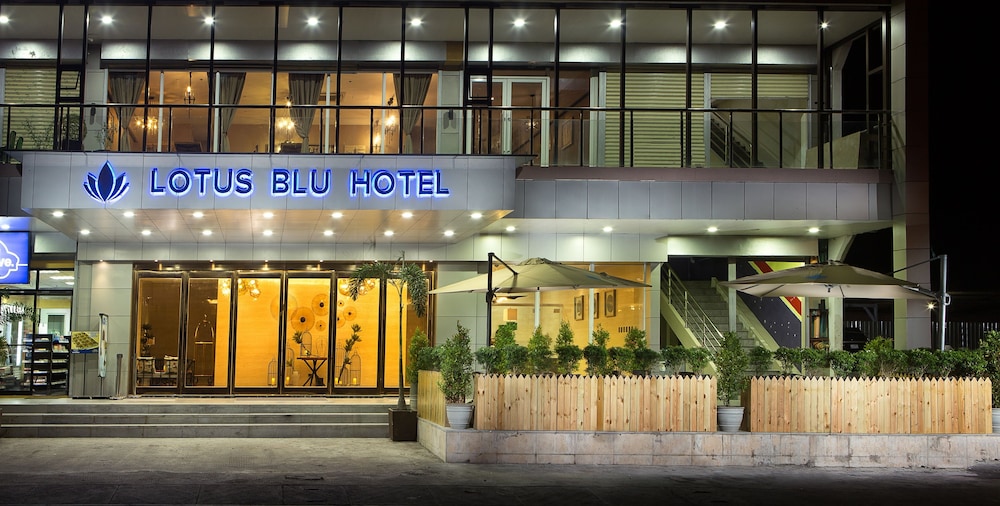 Lotus Blu Hotel 1/58