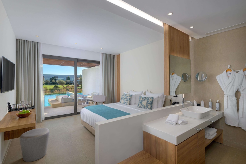 Gennadi Grand Resort 32/84