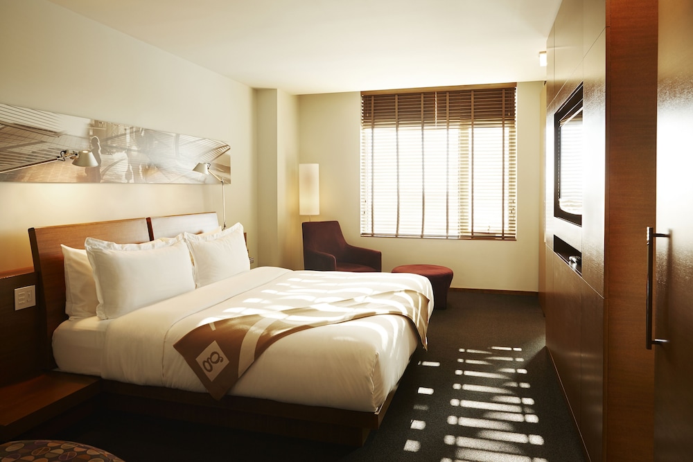 Hotel Le Germain Calgary 8/45