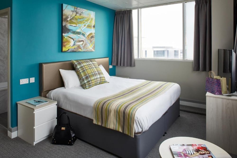 Cardiff Bute Terrace Hotel 14/44