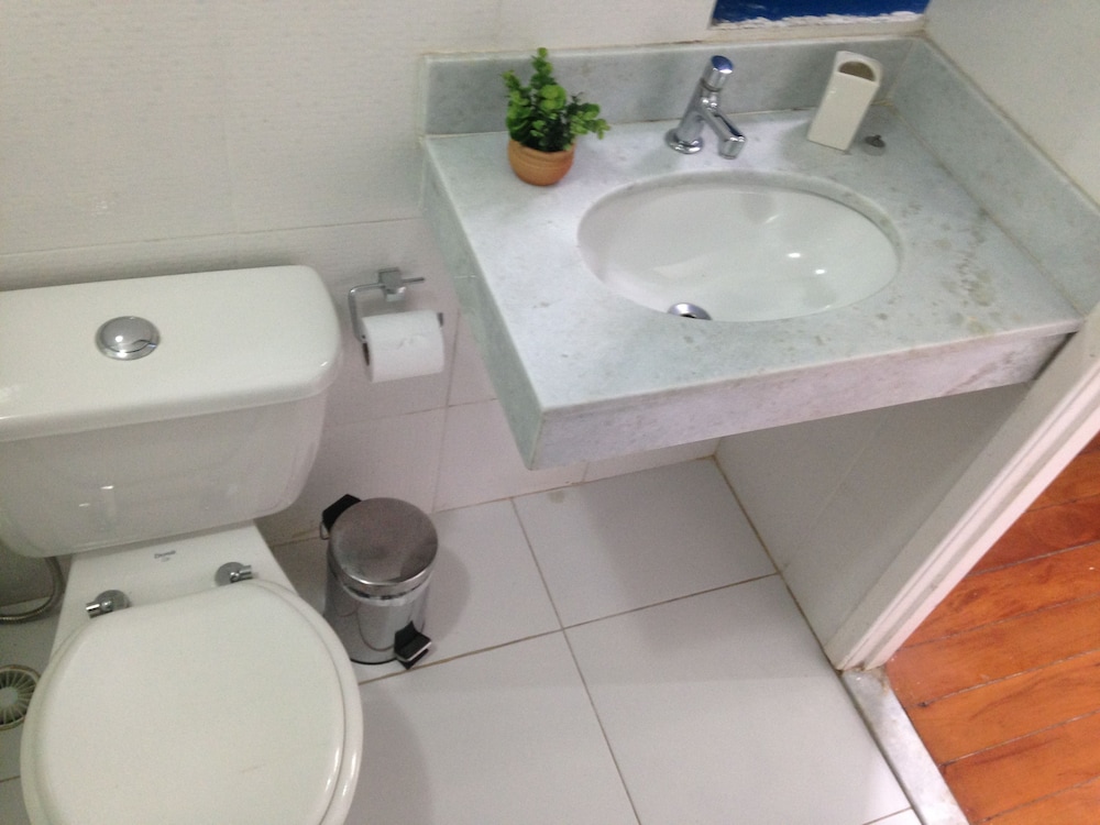 Brasileranza Hostel 45/50