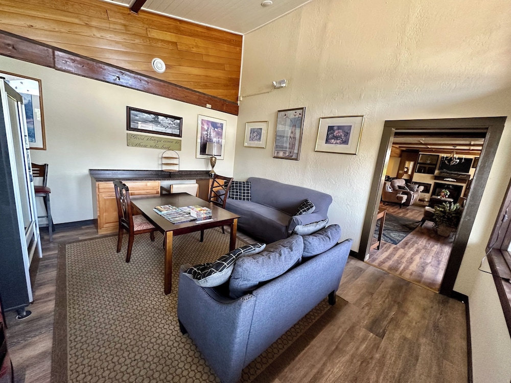 Alaska Anglers Inn 34/50