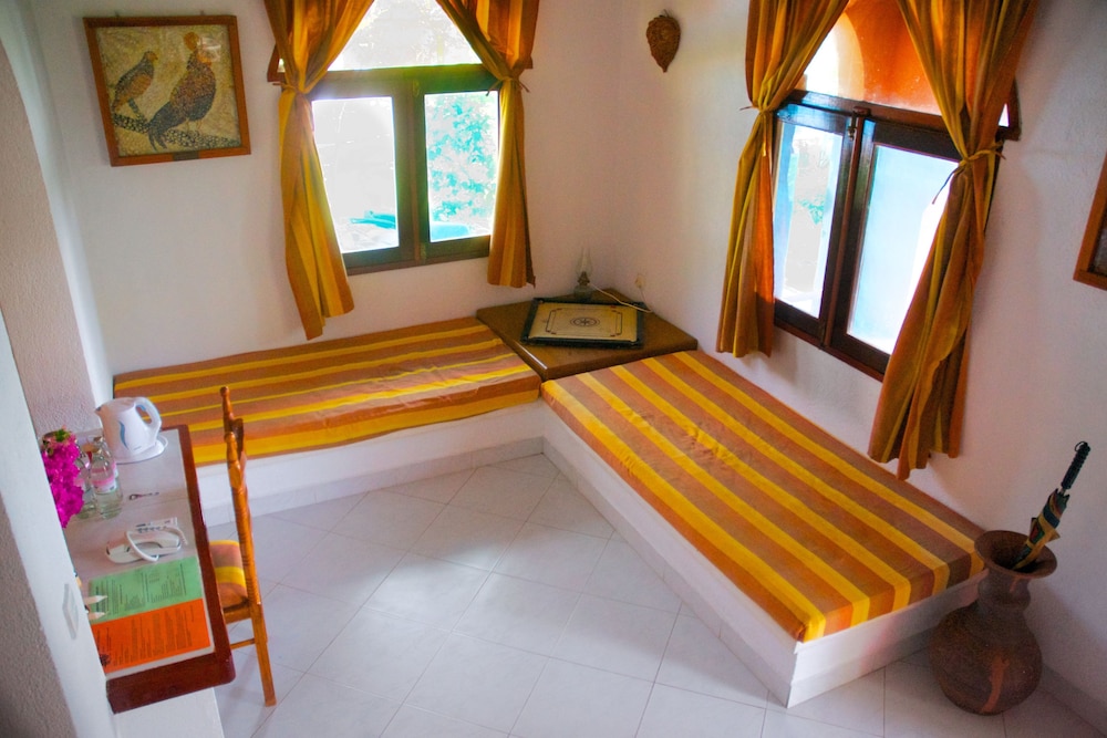 CHALET, OCEAN VIEW