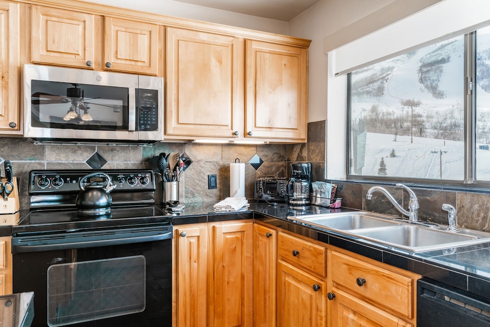 The Loft At Mountain Village By All Seasons Resort Lodging 50/50
