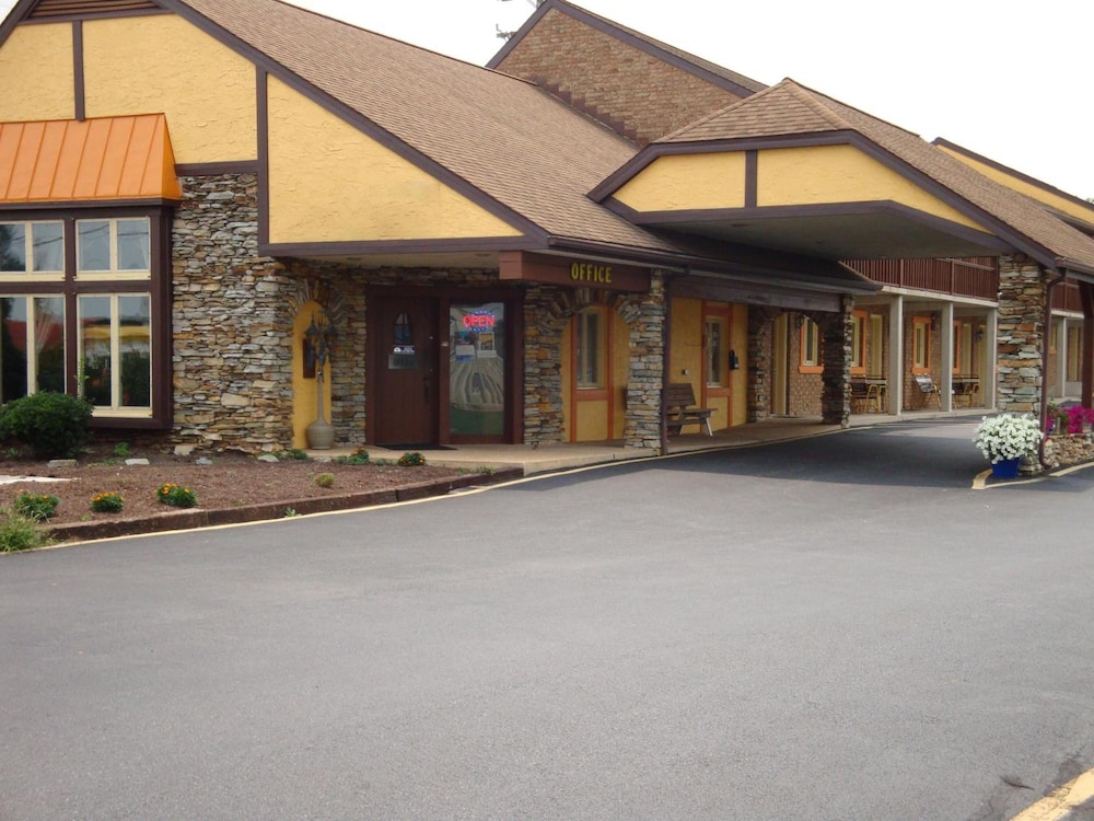 Soudersburg Inn & Suites Lancaster 2/50