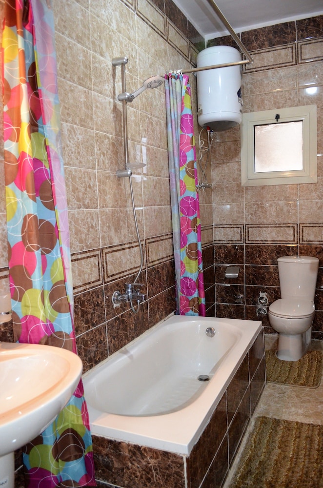 Ramosa Guest House 43/45