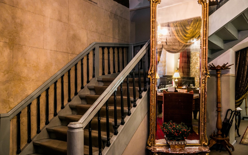 Antonius Boutique Hotel 41/48