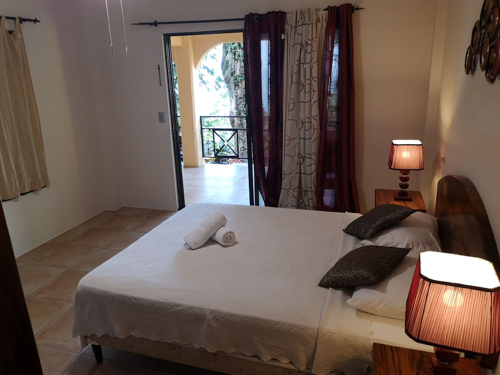 Mango Moon Villa 6/48