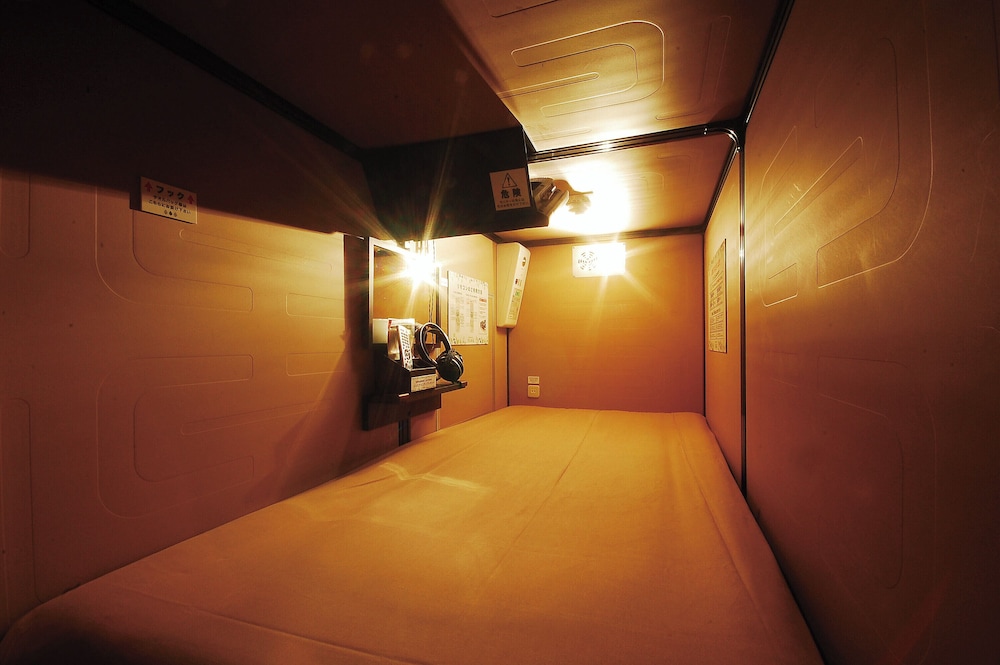 Capsule Hotel Anshin Oyado Shinbashi 14/50