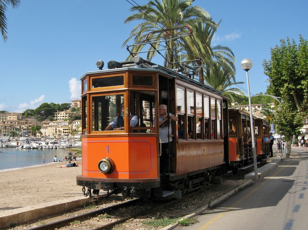 Sol Port Soller 4/49