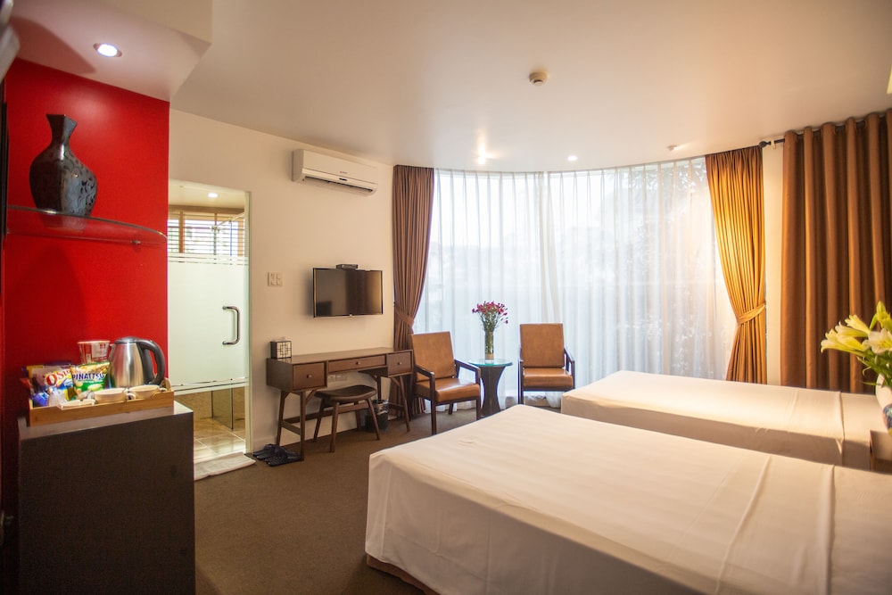 Dinh Hotel 11/24