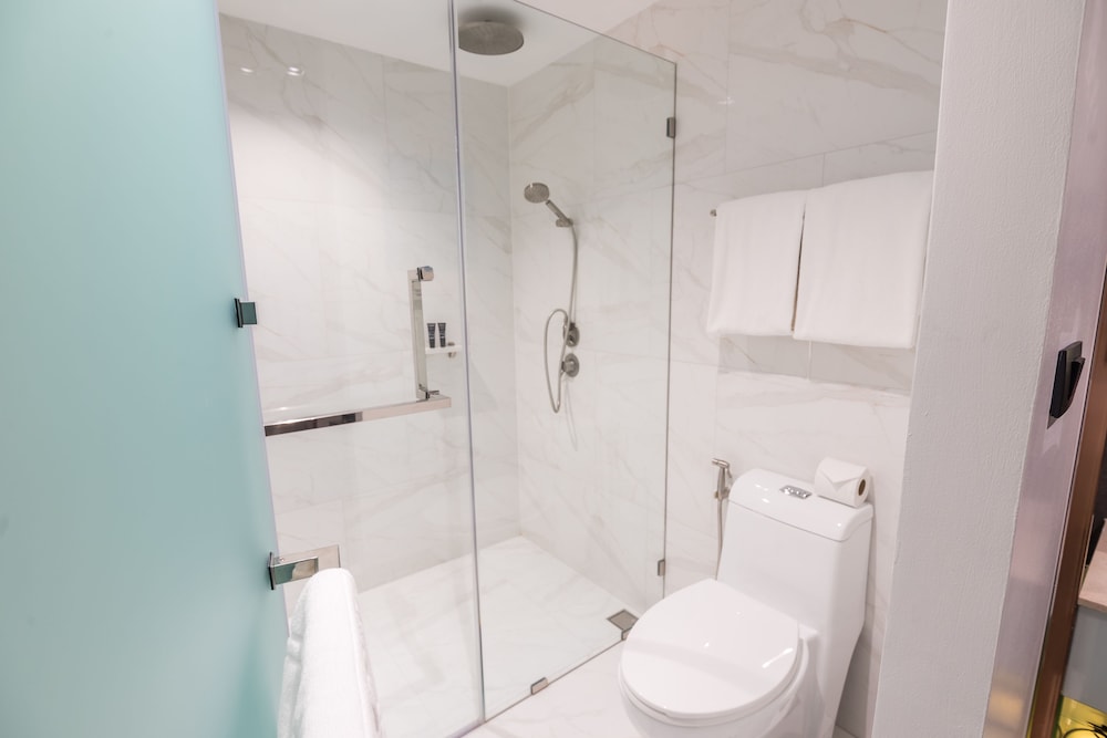 Sora Hotels Silom 66/68