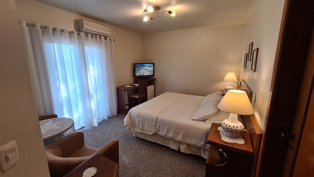 Hotel Azaleia 24/50