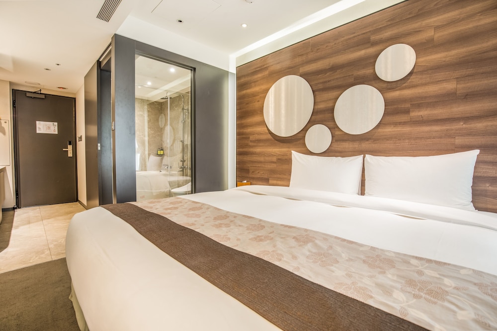 SUPERIOR, DOUBLE BED