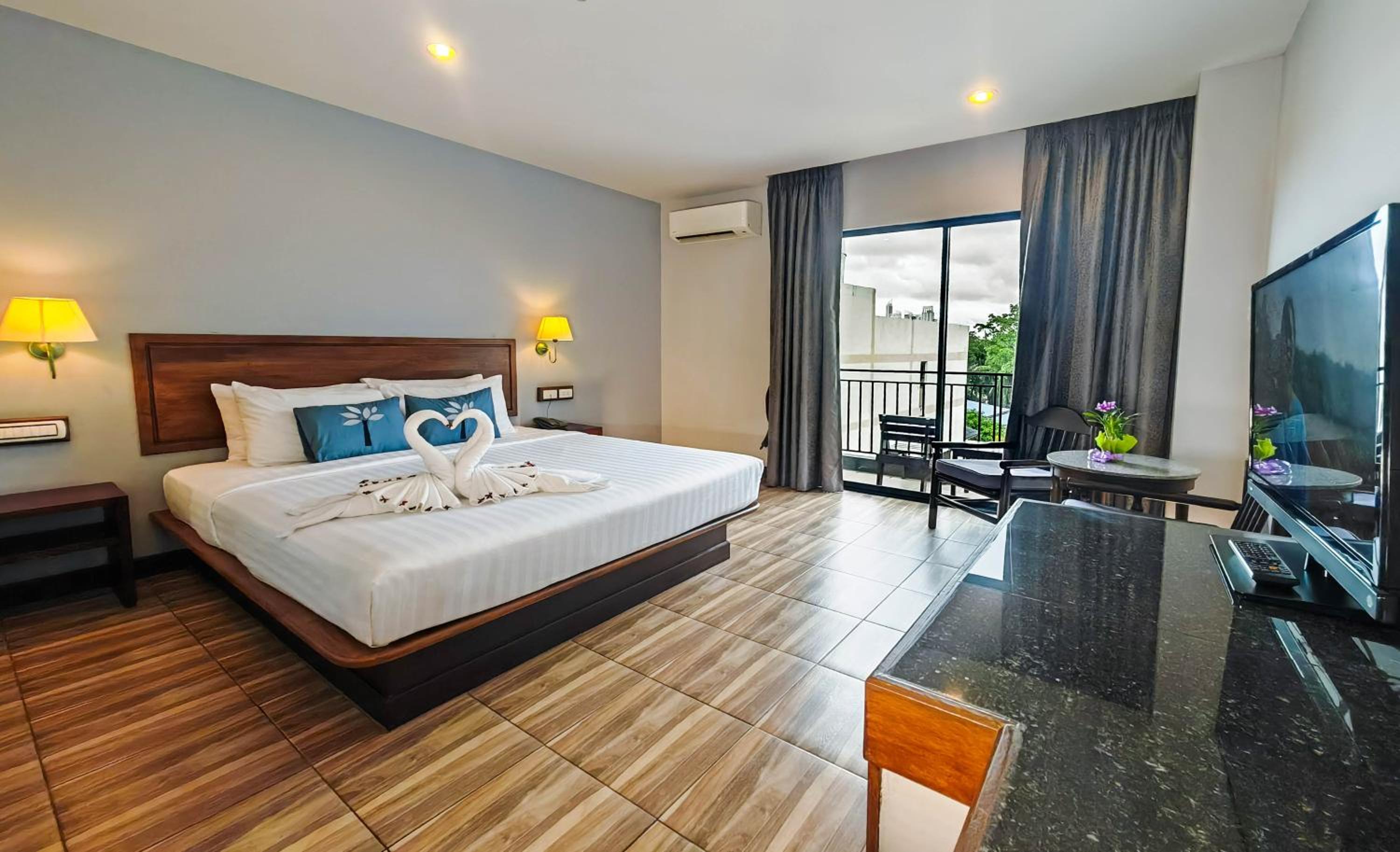 غرفة سوبيريور بسرير مزدوج أو سريرين منفصلين بإطلالة على المسبح، Savotel 8/10